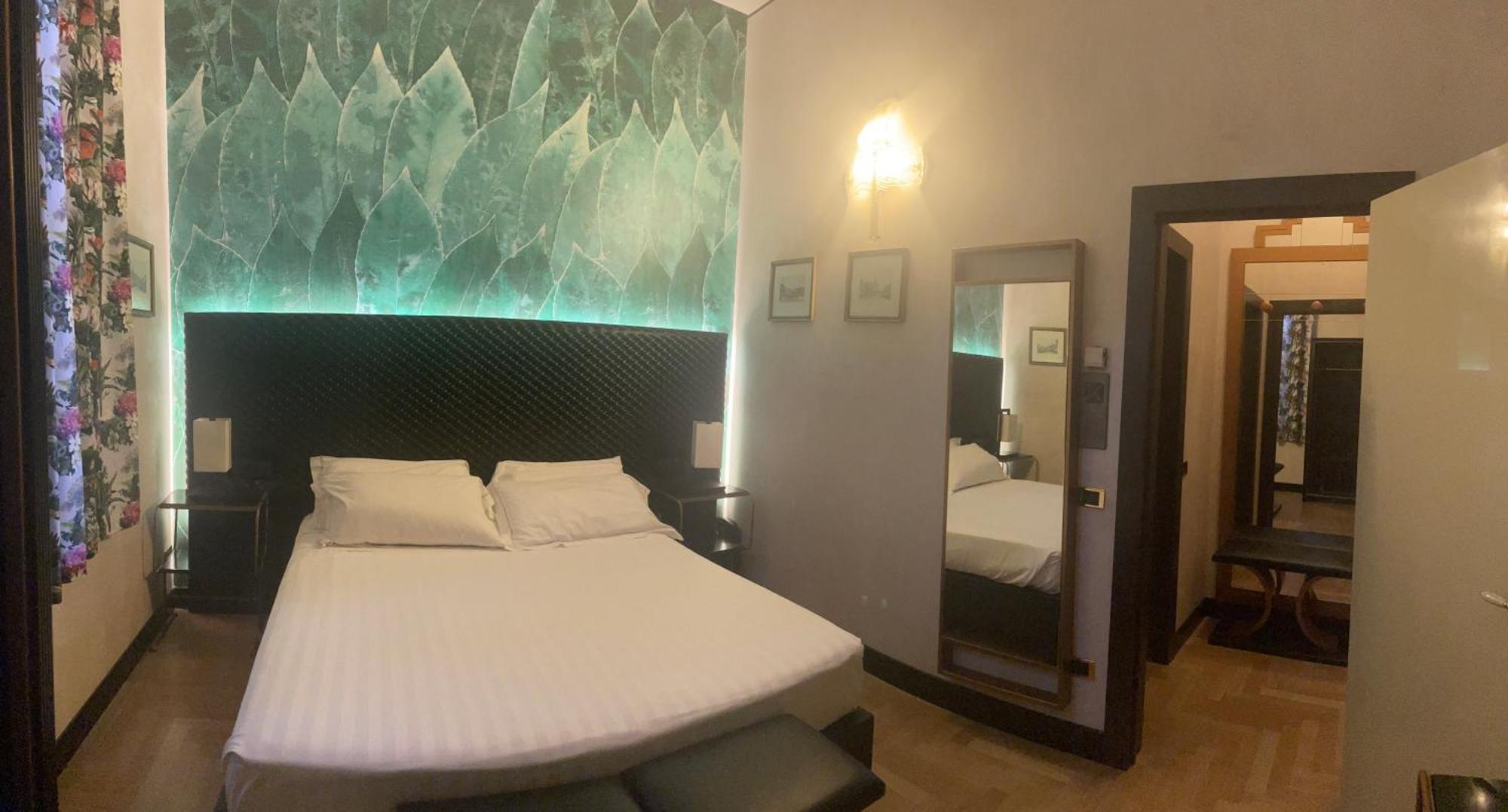 Hotel Verdi Boutique Hotel Парма Экстерьер фото