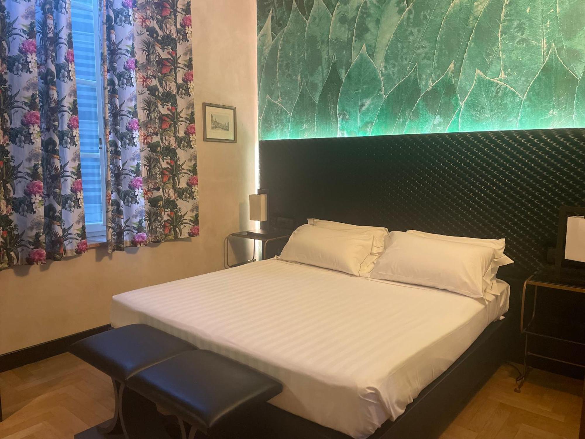 Hotel Verdi Boutique Hotel Парма Экстерьер фото